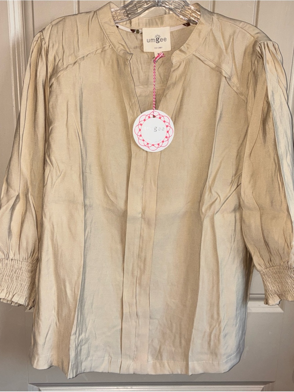 Umgee Beige V-Neck Puff Sleeve Top
